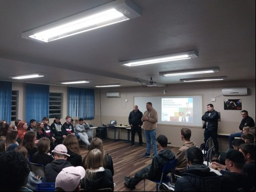 ACI/CDL efetivou workshop na Escola Professor Rodolfo Bersch